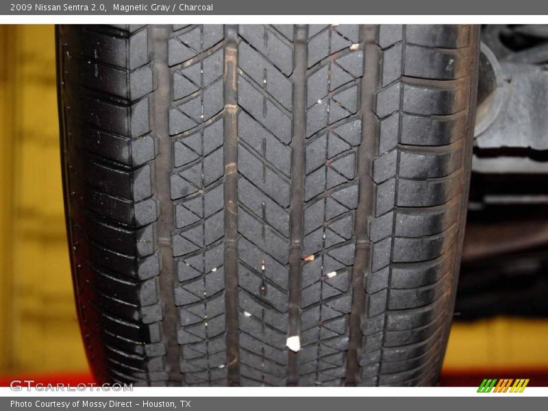 Magnetic Gray / Charcoal 2009 Nissan Sentra 2.0