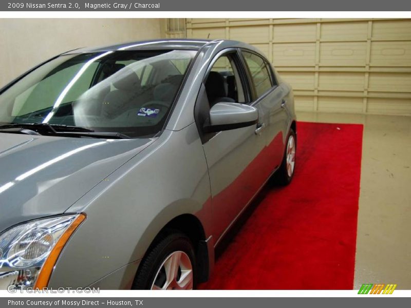 Magnetic Gray / Charcoal 2009 Nissan Sentra 2.0