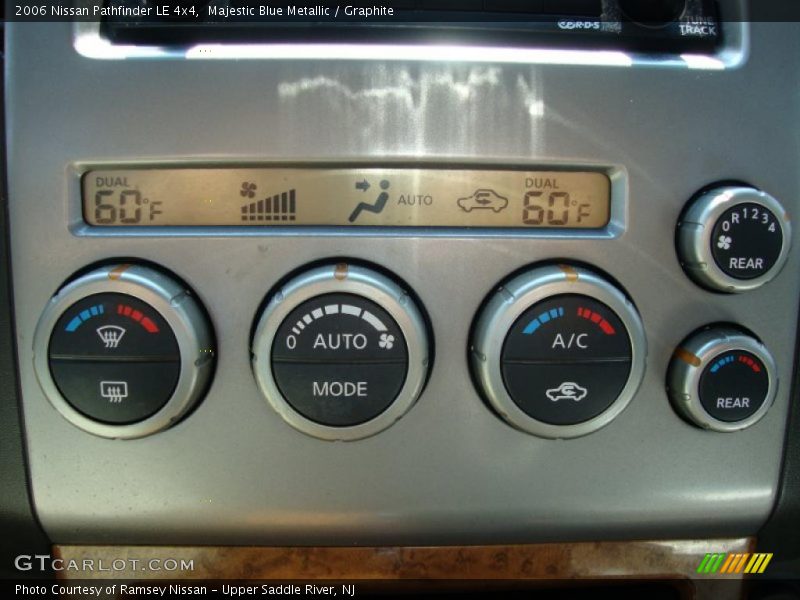 Majestic Blue Metallic / Graphite 2006 Nissan Pathfinder LE 4x4