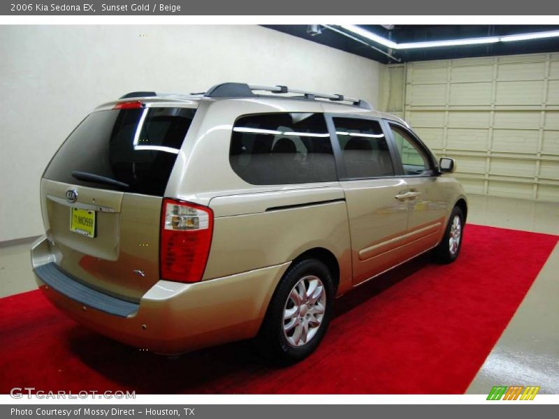 Sunset Gold / Beige 2006 Kia Sedona EX