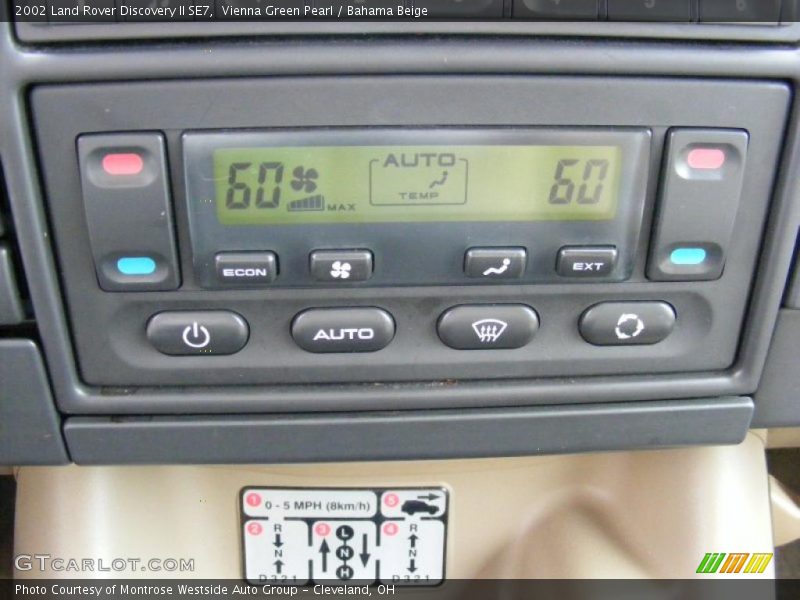 Vienna Green Pearl / Bahama Beige 2002 Land Rover Discovery II SE7