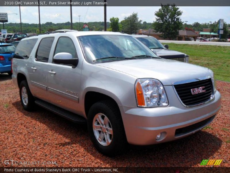 Pure Silver Metallic / Light Titanium 2010 GMC Yukon XL SLT