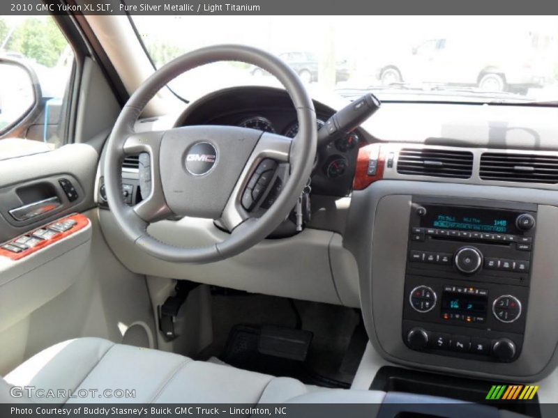 Pure Silver Metallic / Light Titanium 2010 GMC Yukon XL SLT