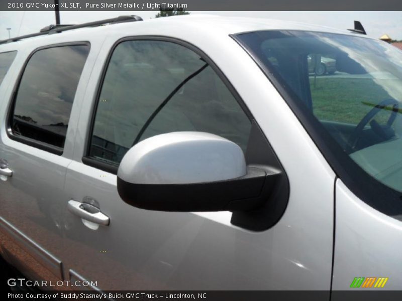 Pure Silver Metallic / Light Titanium 2010 GMC Yukon XL SLT