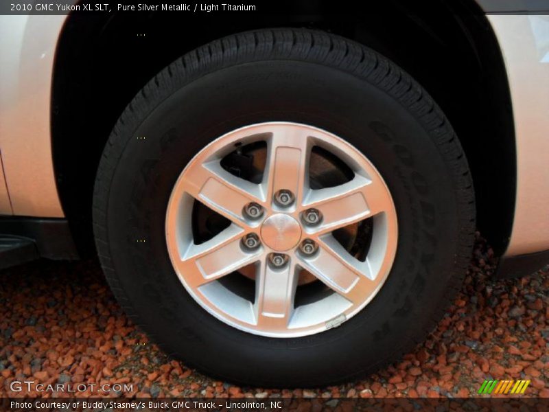 Pure Silver Metallic / Light Titanium 2010 GMC Yukon XL SLT