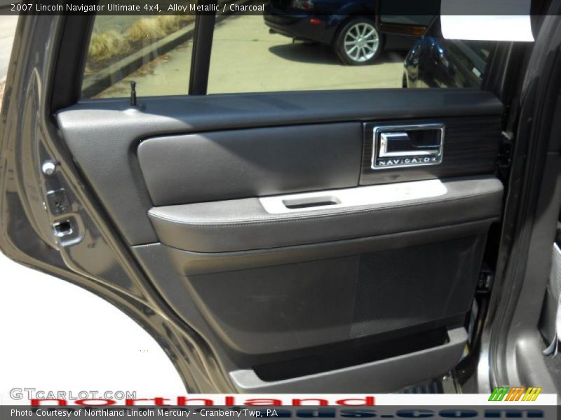 Alloy Metallic / Charcoal 2007 Lincoln Navigator Ultimate 4x4