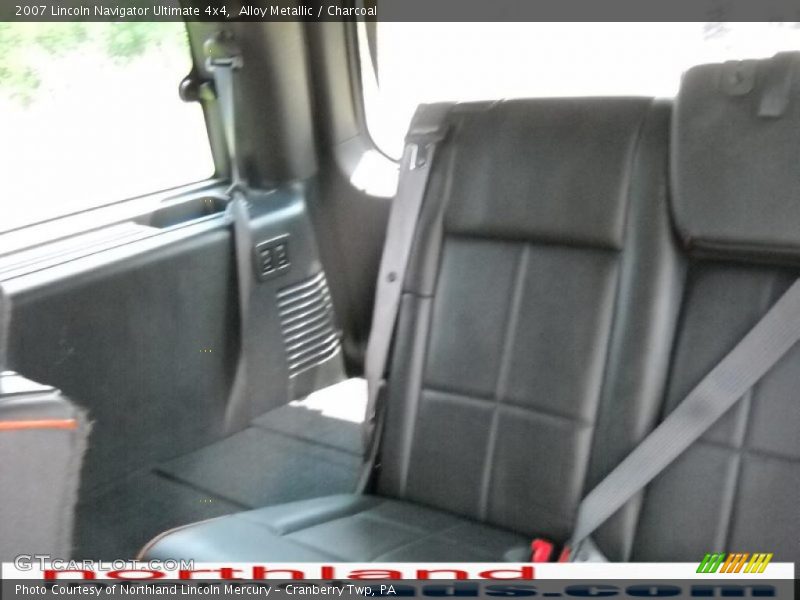 Alloy Metallic / Charcoal 2007 Lincoln Navigator Ultimate 4x4