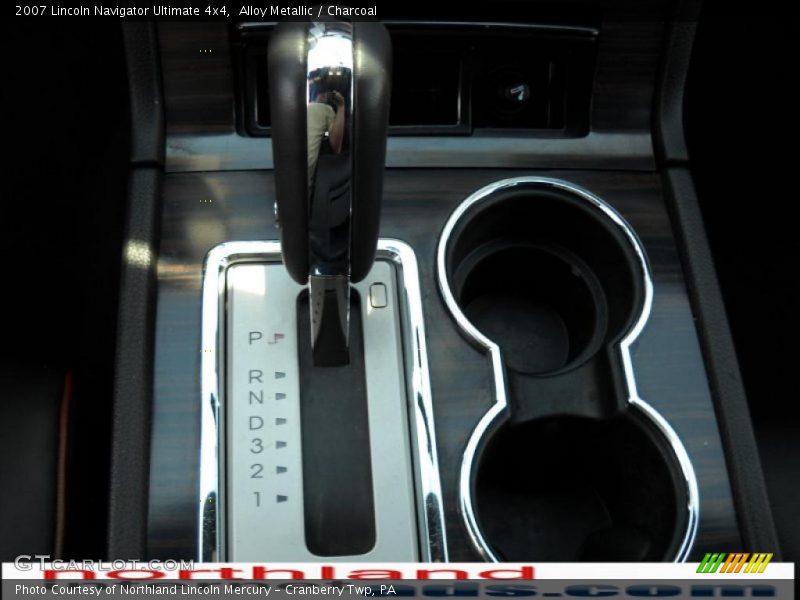 Alloy Metallic / Charcoal 2007 Lincoln Navigator Ultimate 4x4