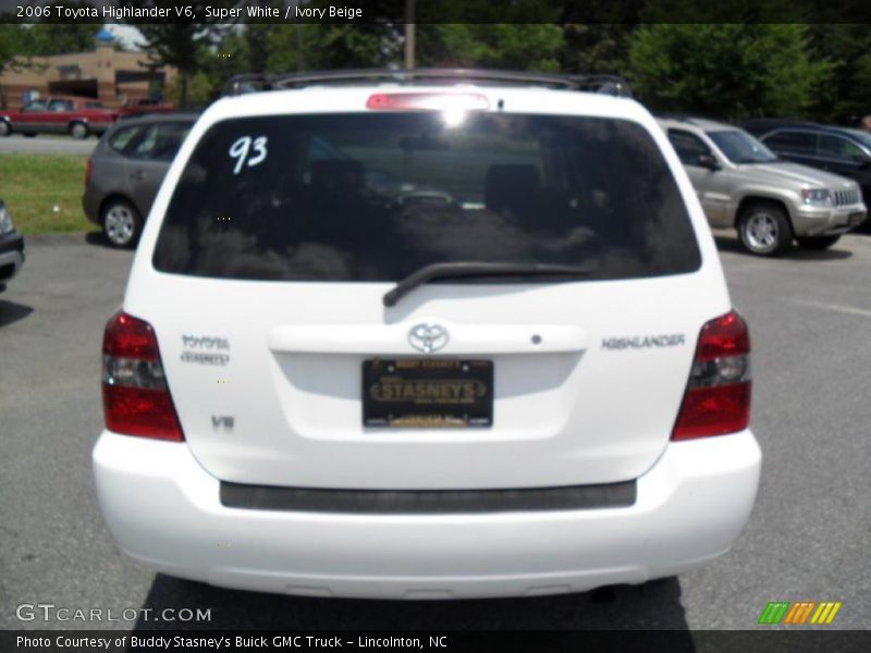 Super White / Ivory Beige 2006 Toyota Highlander V6