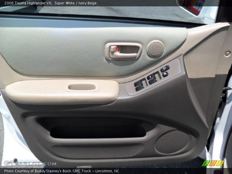 Super White / Ivory Beige 2006 Toyota Highlander V6