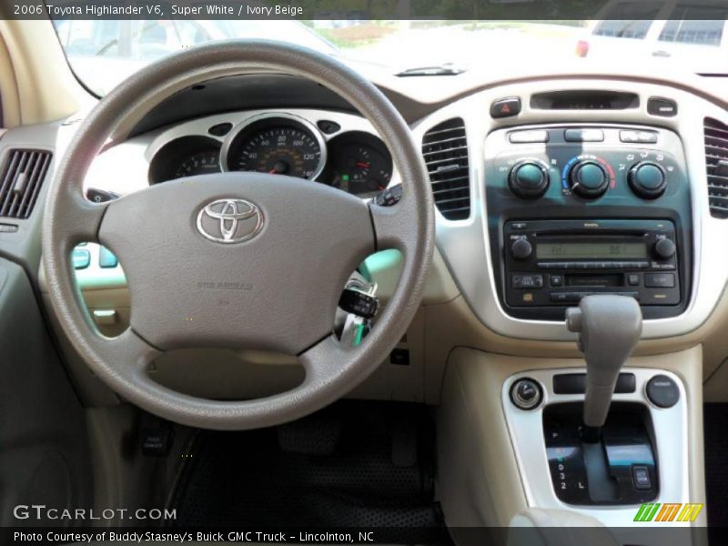 Super White / Ivory Beige 2006 Toyota Highlander V6