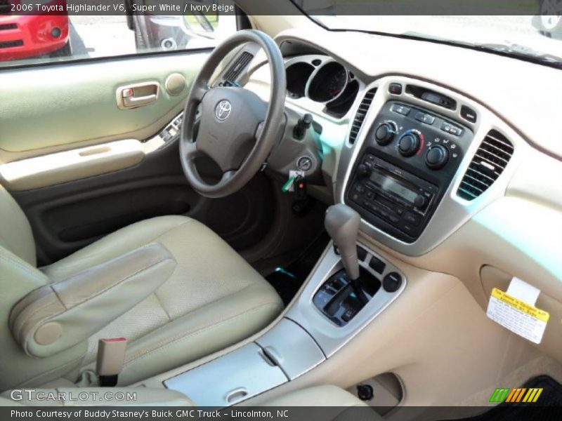 Super White / Ivory Beige 2006 Toyota Highlander V6