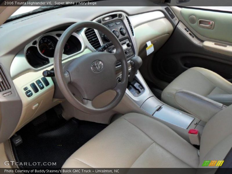 Super White / Ivory Beige 2006 Toyota Highlander V6