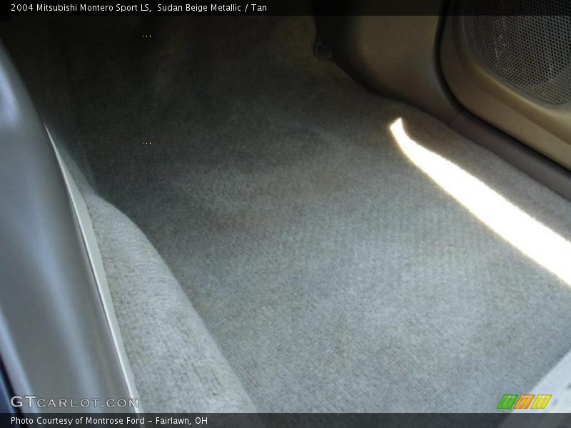 Sudan Beige Metallic / Tan 2004 Mitsubishi Montero Sport LS