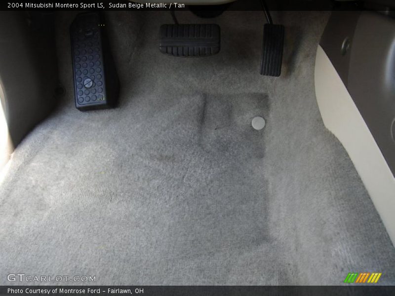 Sudan Beige Metallic / Tan 2004 Mitsubishi Montero Sport LS