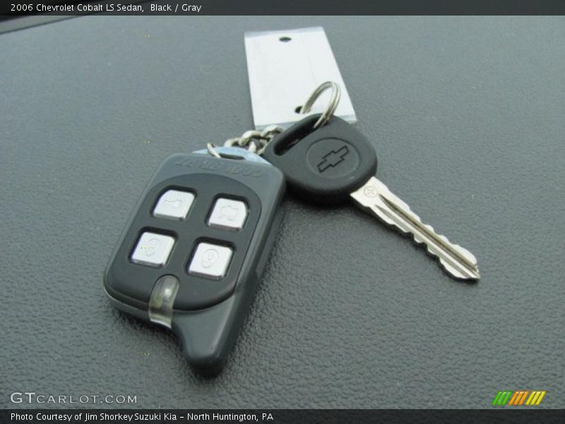 Black / Gray 2006 Chevrolet Cobalt LS Sedan