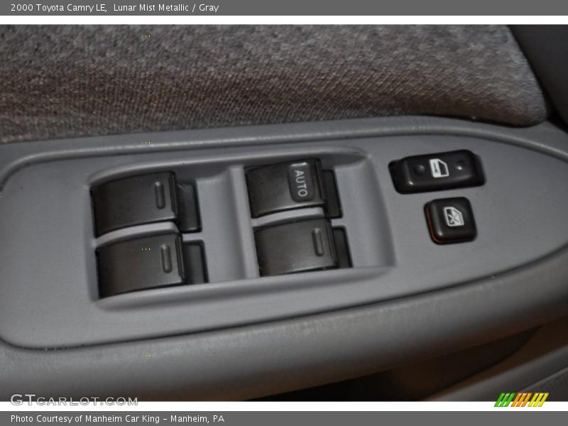 Lunar Mist Metallic / Gray 2000 Toyota Camry LE