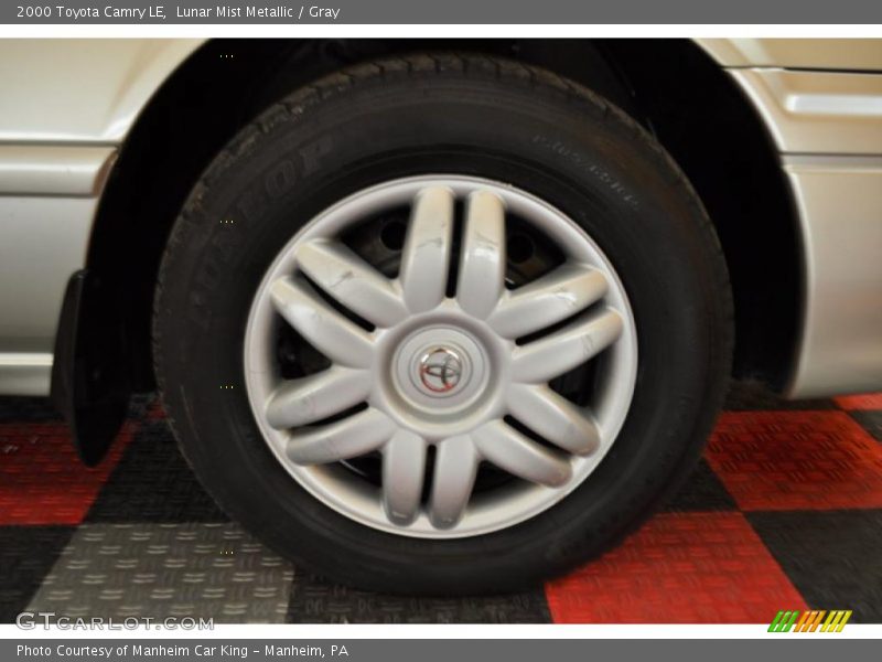 Lunar Mist Metallic / Gray 2000 Toyota Camry LE