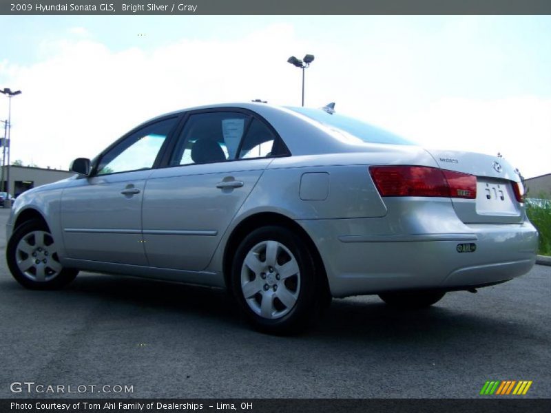 Bright Silver / Gray 2009 Hyundai Sonata GLS