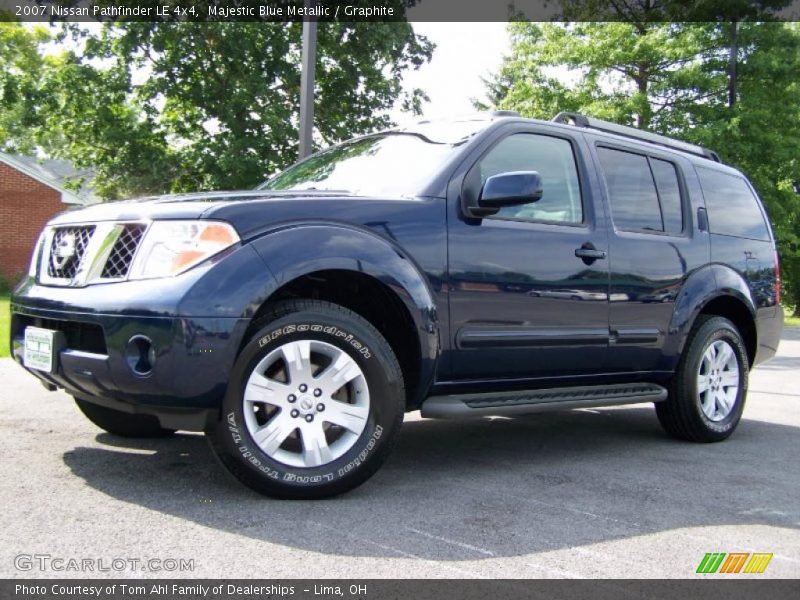 Majestic Blue Metallic / Graphite 2007 Nissan Pathfinder LE 4x4