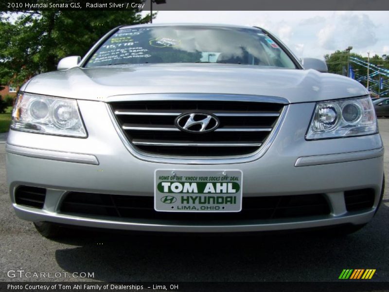 Radiant Silver / Gray 2010 Hyundai Sonata GLS