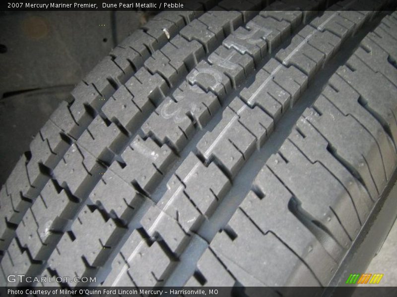 Dune Pearl Metallic / Pebble 2007 Mercury Mariner Premier