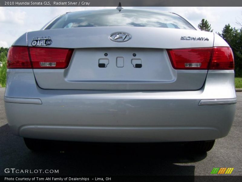 Radiant Silver / Gray 2010 Hyundai Sonata GLS