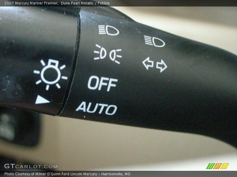 Dune Pearl Metallic / Pebble 2007 Mercury Mariner Premier
