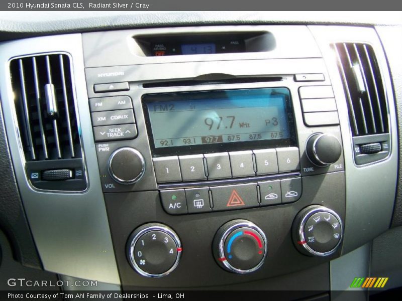 Radiant Silver / Gray 2010 Hyundai Sonata GLS