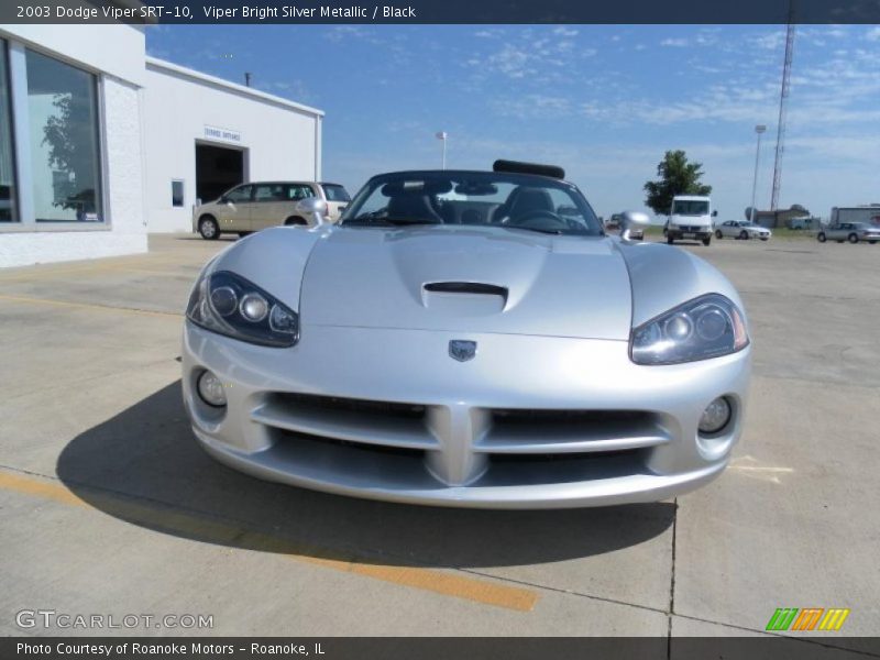 Viper Bright Silver Metallic / Black 2003 Dodge Viper SRT-10