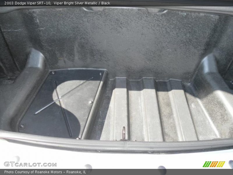 Viper Bright Silver Metallic / Black 2003 Dodge Viper SRT-10