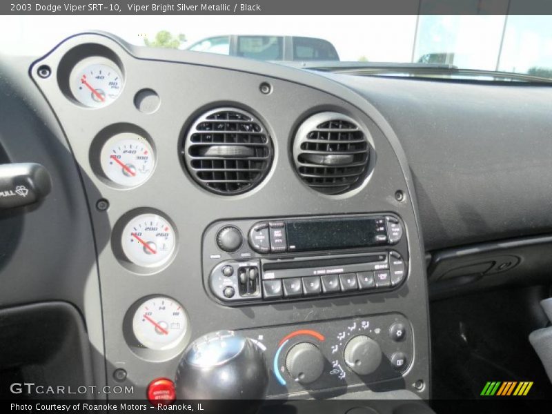 Viper Bright Silver Metallic / Black 2003 Dodge Viper SRT-10