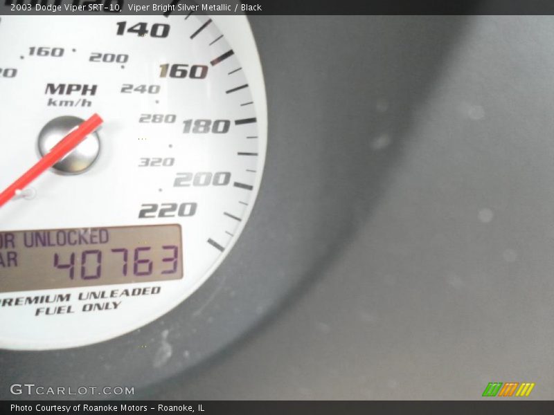 Viper Bright Silver Metallic / Black 2003 Dodge Viper SRT-10