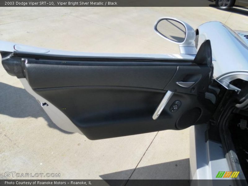 Viper Bright Silver Metallic / Black 2003 Dodge Viper SRT-10