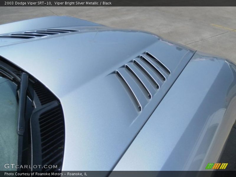 Viper Bright Silver Metallic / Black 2003 Dodge Viper SRT-10