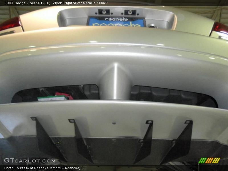 Viper Bright Silver Metallic / Black 2003 Dodge Viper SRT-10