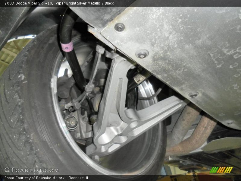 Viper Bright Silver Metallic / Black 2003 Dodge Viper SRT-10