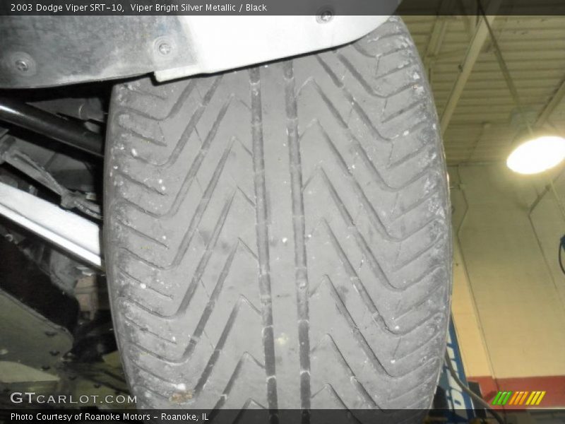 Viper Bright Silver Metallic / Black 2003 Dodge Viper SRT-10