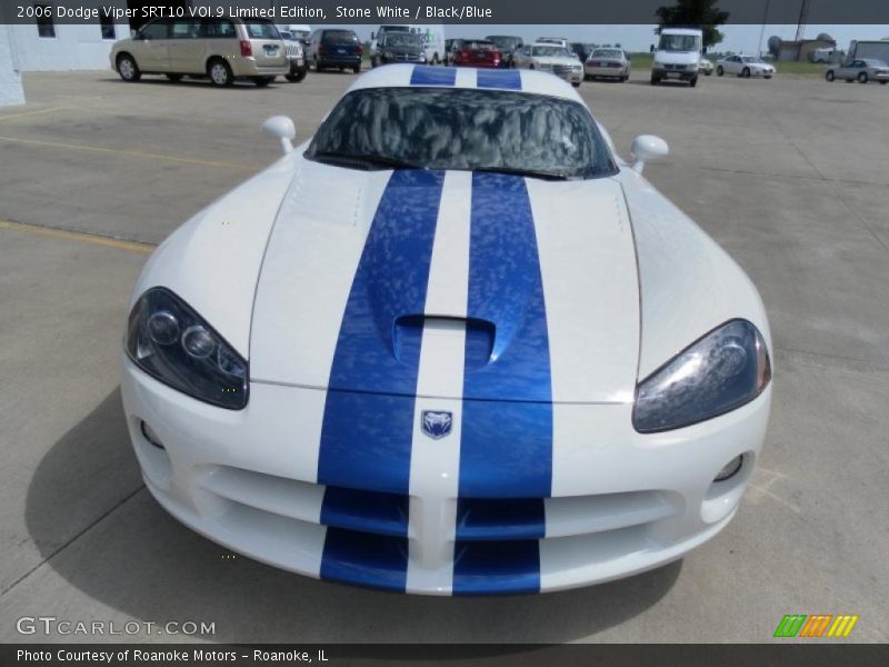 Stone White / Black/Blue 2006 Dodge Viper SRT10 VOI.9 Limited Edition