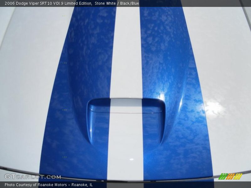 Stone White / Black/Blue 2006 Dodge Viper SRT10 VOI.9 Limited Edition