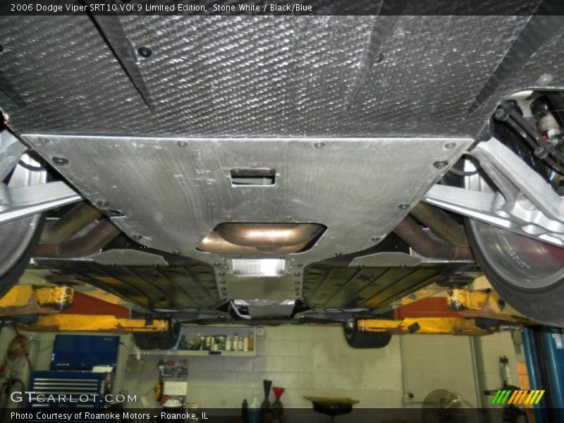 Stone White / Black/Blue 2006 Dodge Viper SRT10 VOI.9 Limited Edition