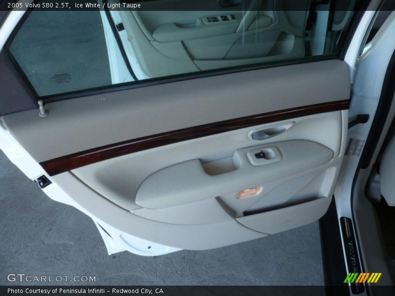 Ice White / Light Taupe 2005 Volvo S80 2.5T