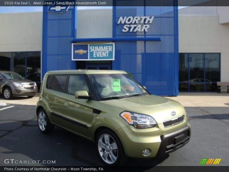 Alien Green / Sand/Black Houndstooth Cloth 2010 Kia Soul !