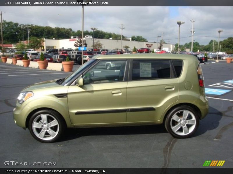 Alien Green / Sand/Black Houndstooth Cloth 2010 Kia Soul !