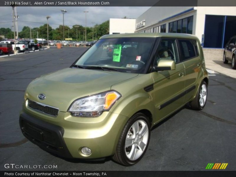 Alien Green / Sand/Black Houndstooth Cloth 2010 Kia Soul !