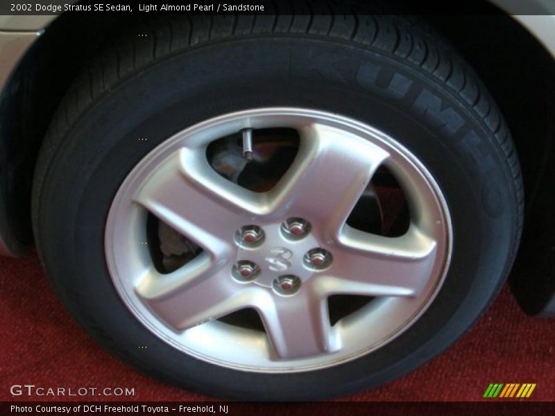 Light Almond Pearl / Sandstone 2002 Dodge Stratus SE Sedan