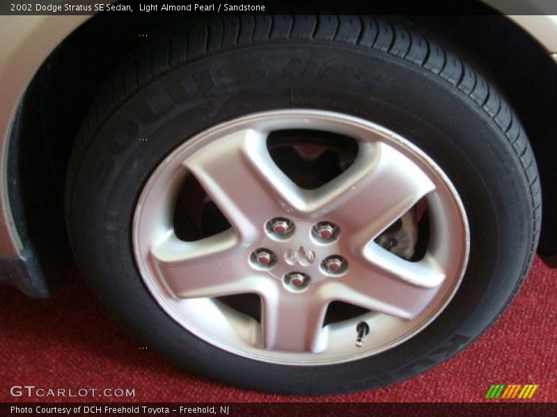 Light Almond Pearl / Sandstone 2002 Dodge Stratus SE Sedan