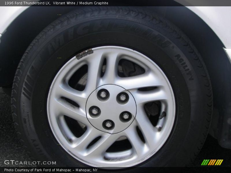 Vibrant White / Medium Graphite 1996 Ford Thunderbird LX