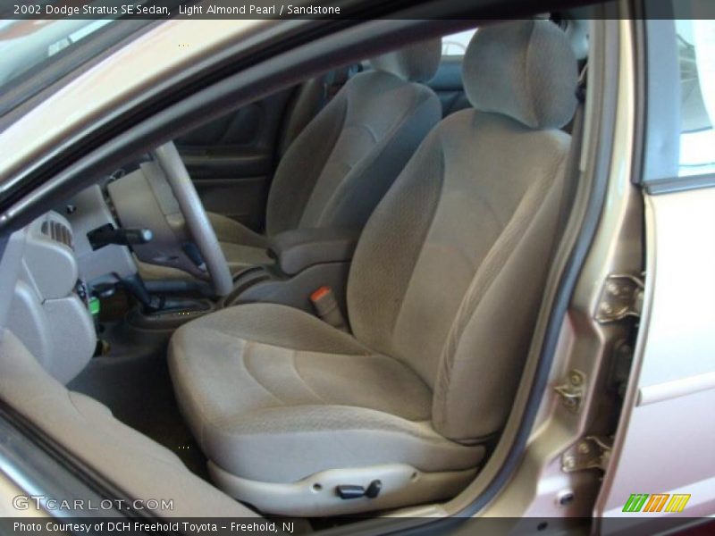 Light Almond Pearl / Sandstone 2002 Dodge Stratus SE Sedan