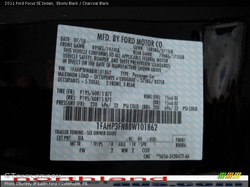 Ebony Black / Charcoal Black 2011 Ford Focus SE Sedan